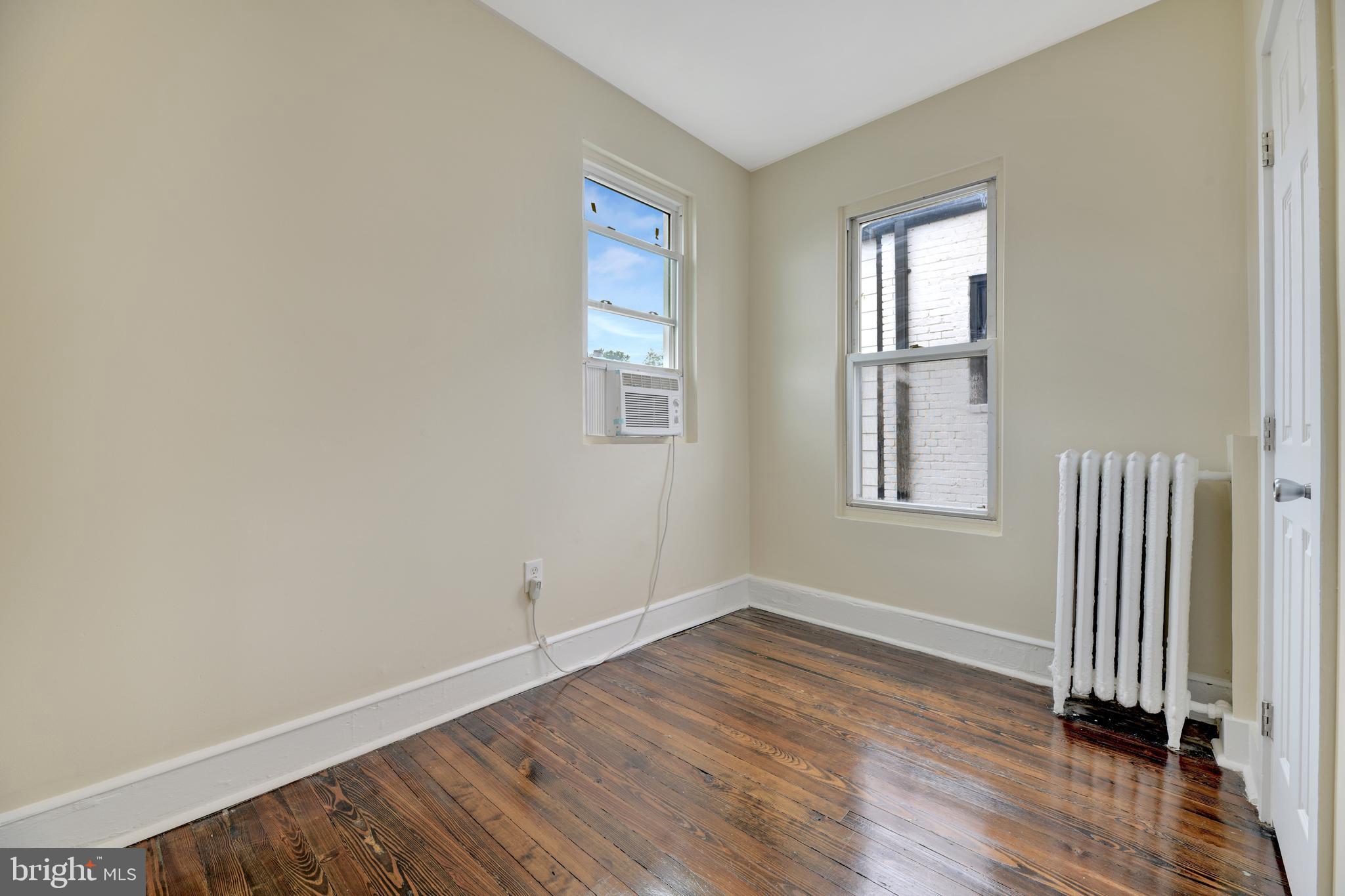 618 Columbia Road Northwest Washington, DC 20001 - Photo 10 of 15