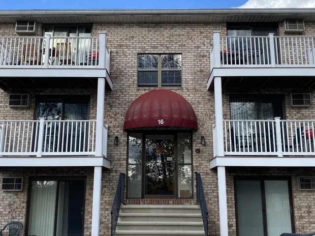 $1,900 | 16 Kenmar Drive, Unit 123, Billerica, MA 01821