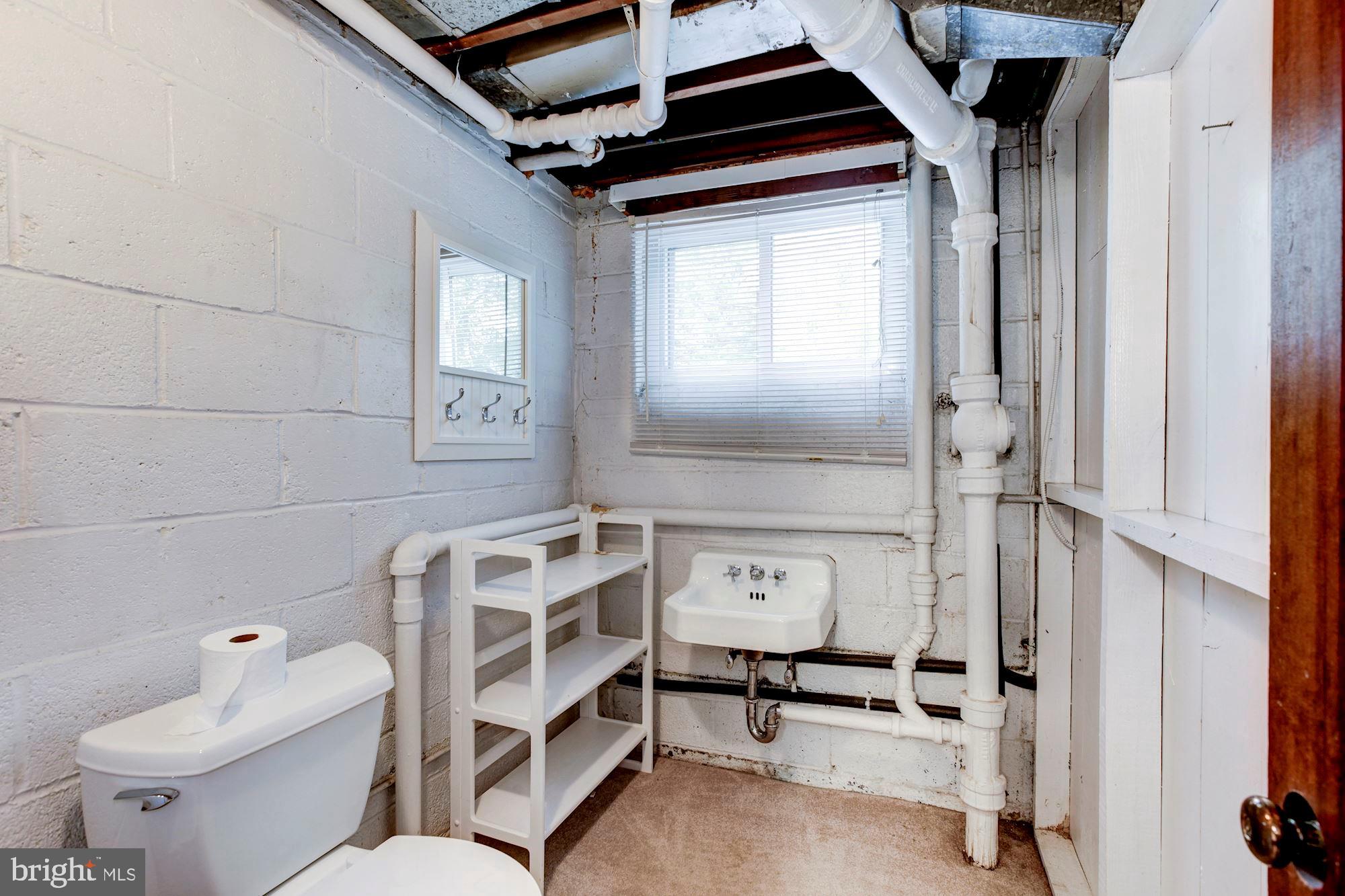 4625 Edgefield Road Bethesda, MD 20814 - Photo 23 of 27 Half-bath on lower level