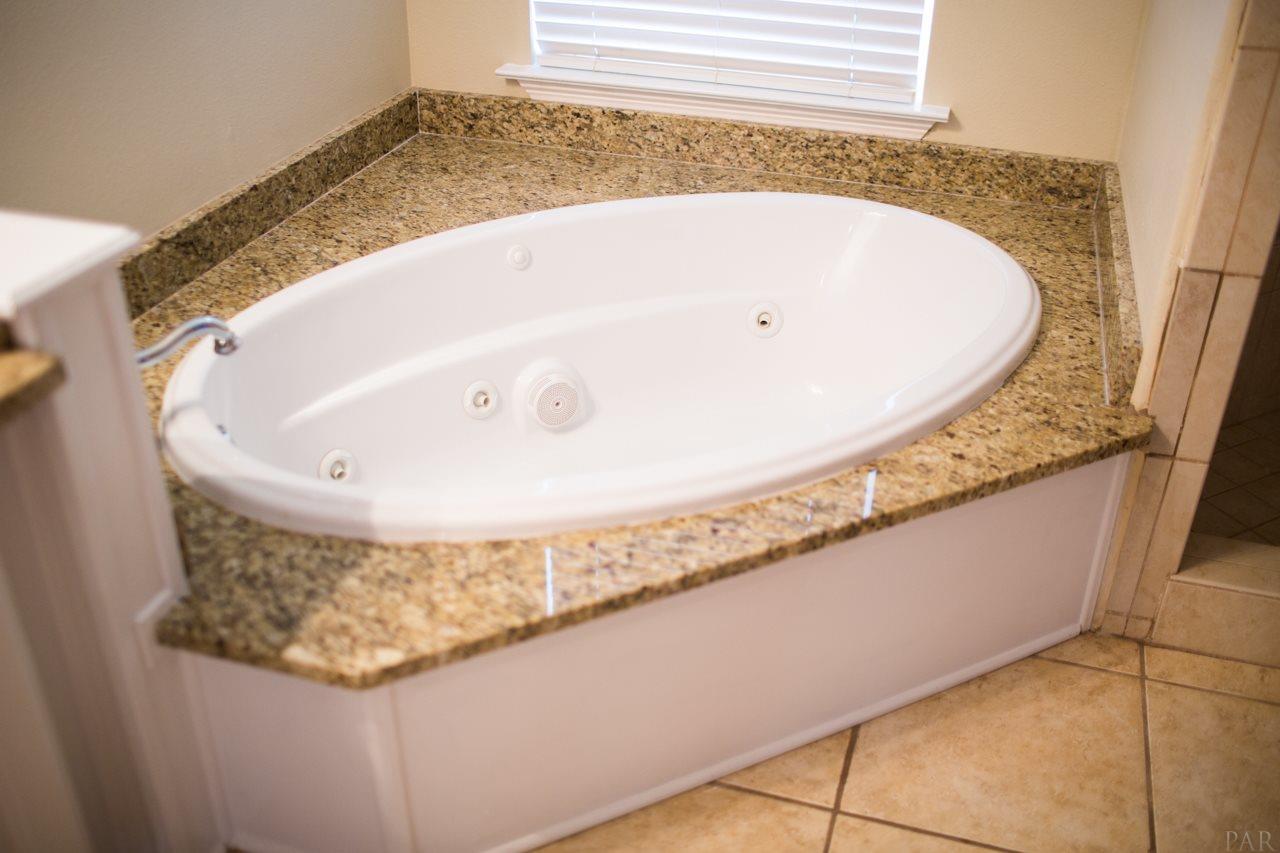 16660 Innerarity Point Road Pensacola, FL 32507 - Photo 29 of 49 Gallery Image 29