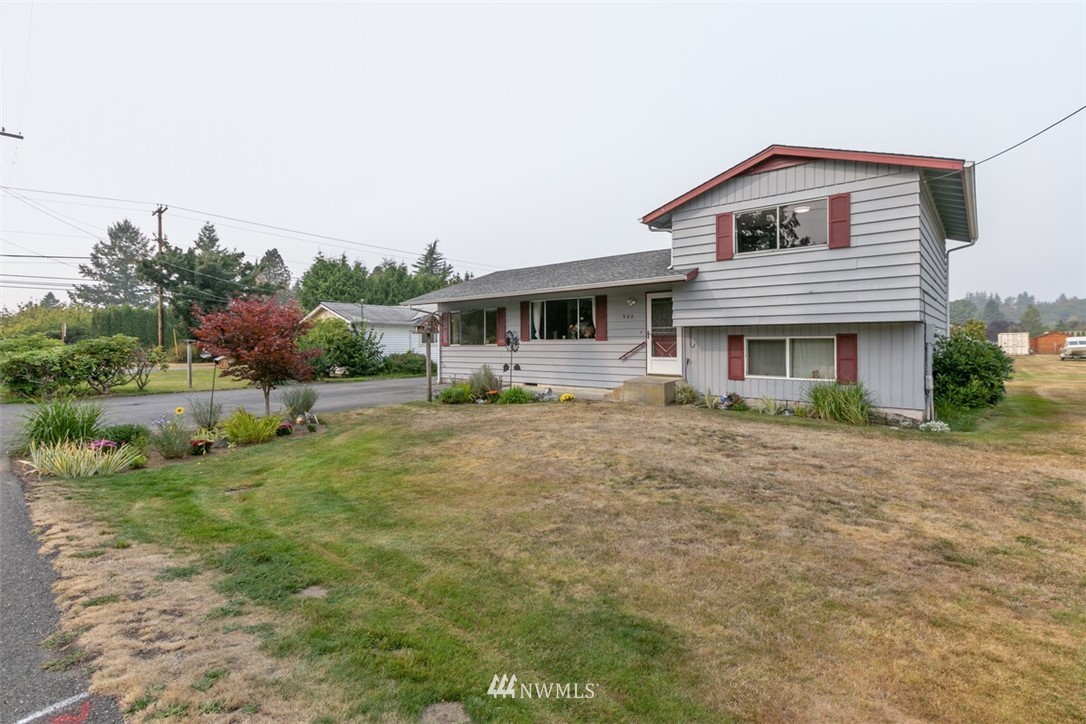 902 McGarigle Road Sedro-Woolley, WA 98284 - Photo 2 of 28 Gallery Image 2