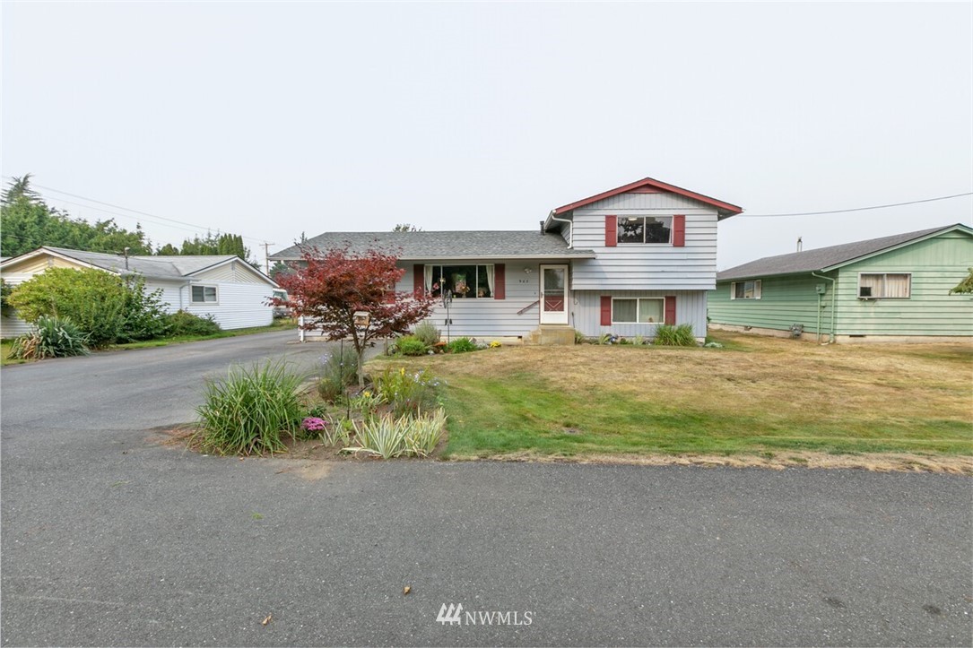902 McGarigle Road Sedro-Woolley, WA 98284 - Photo 4 of 28 Gallery Image 4