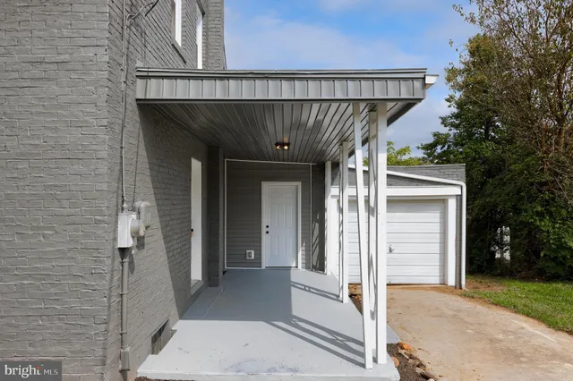 a view of an empty room with window