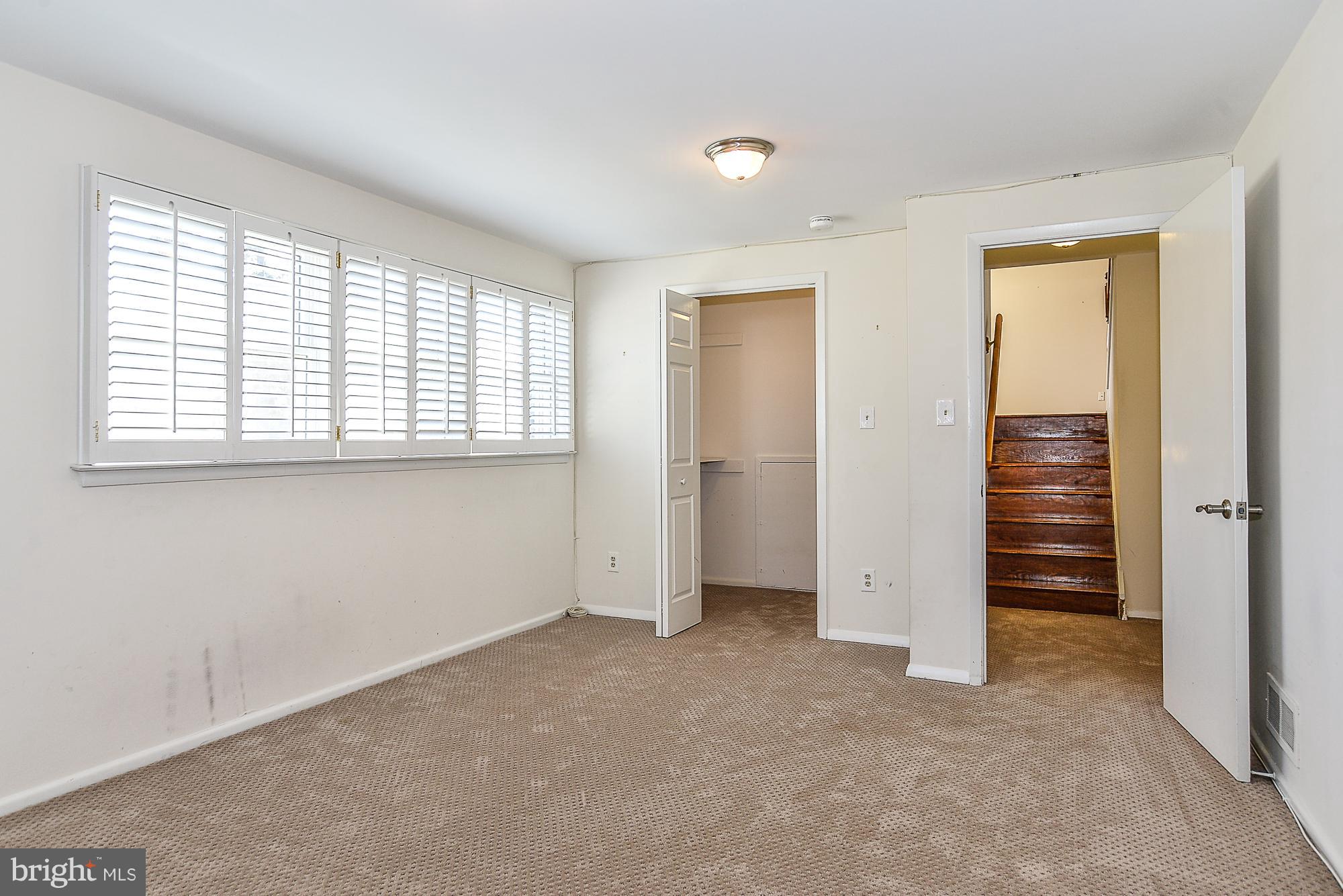 310 Cabin Road Southeast Vienna, VA 22180 - Photo 11 of 27 Bedroom