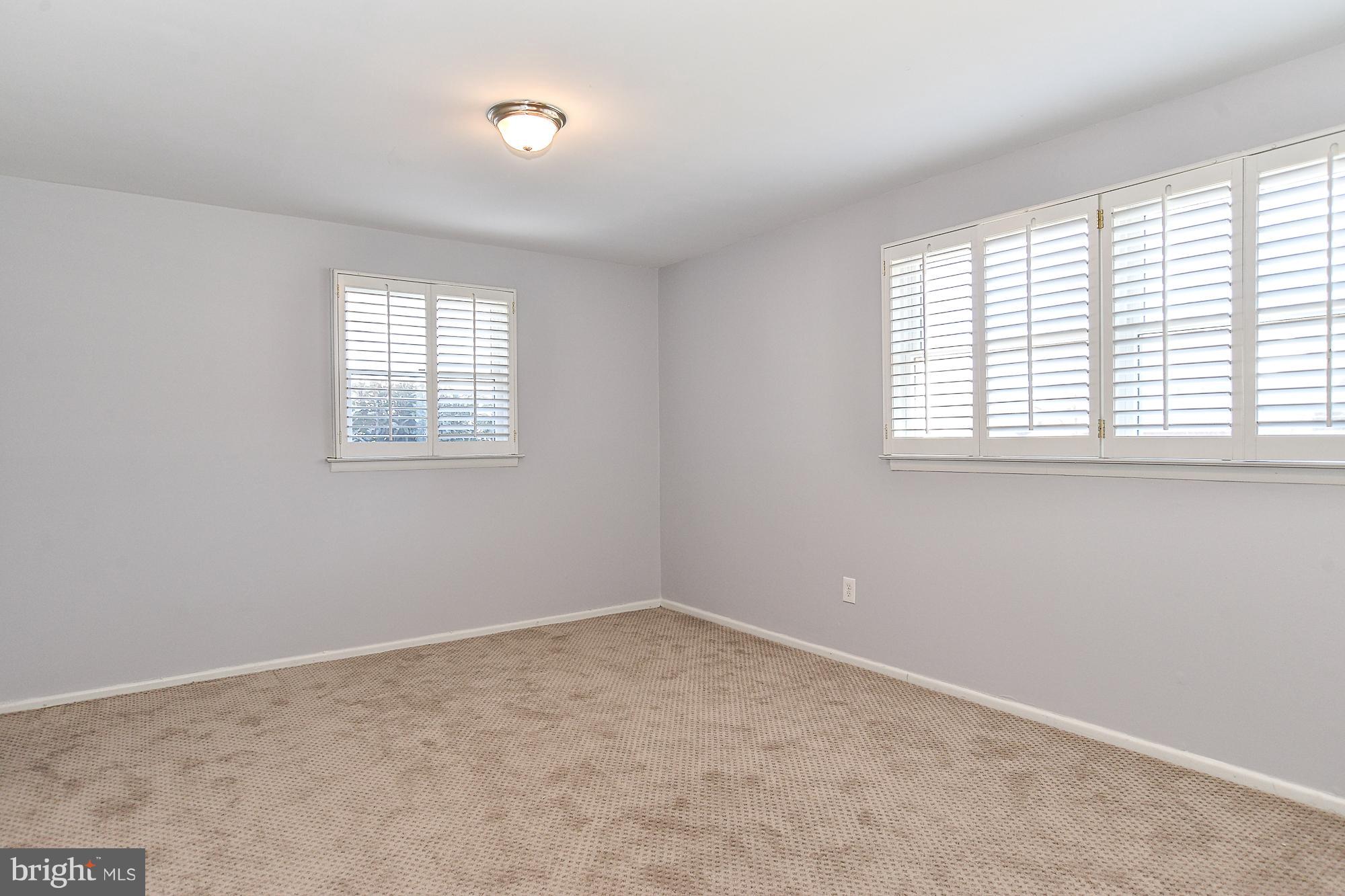 310 Cabin Road Southeast Vienna, VA 22180 - Photo 21 of 27 Bedroom