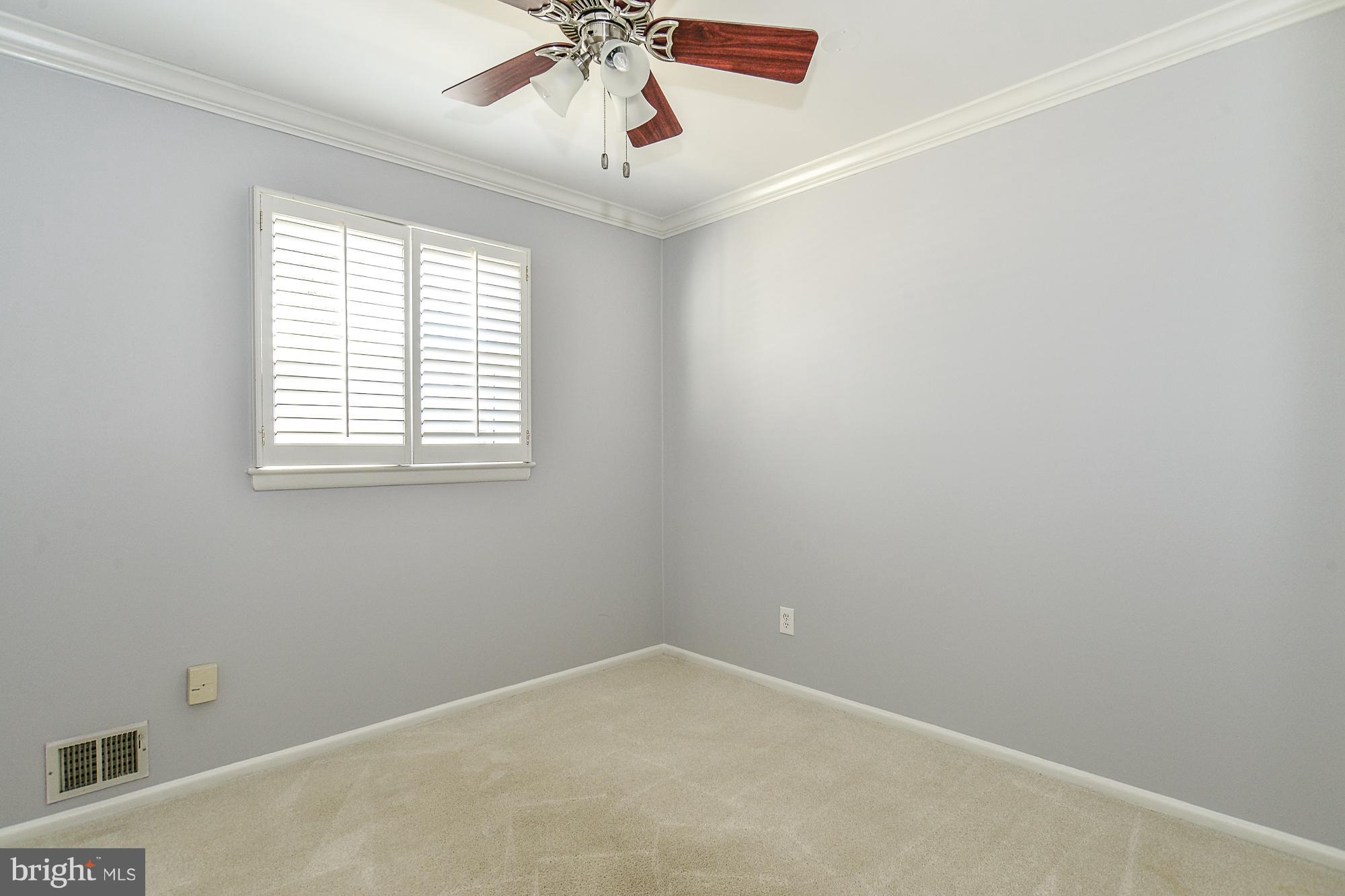310 Cabin Road Southeast Vienna, VA 22180 - Photo 22 of 27 Bedroom