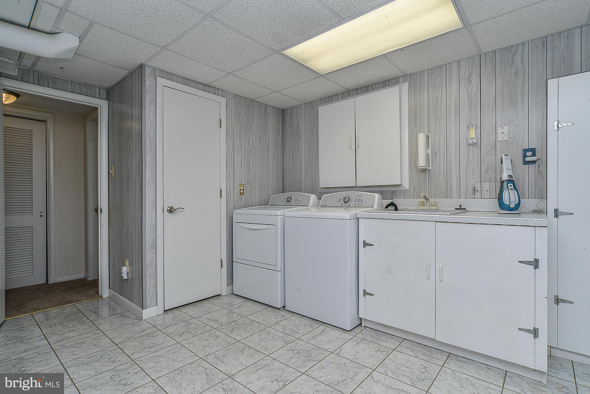 310 Cabin Road Southeast Vienna, VA 22180 - Photo 23 of 27 Interior (General)