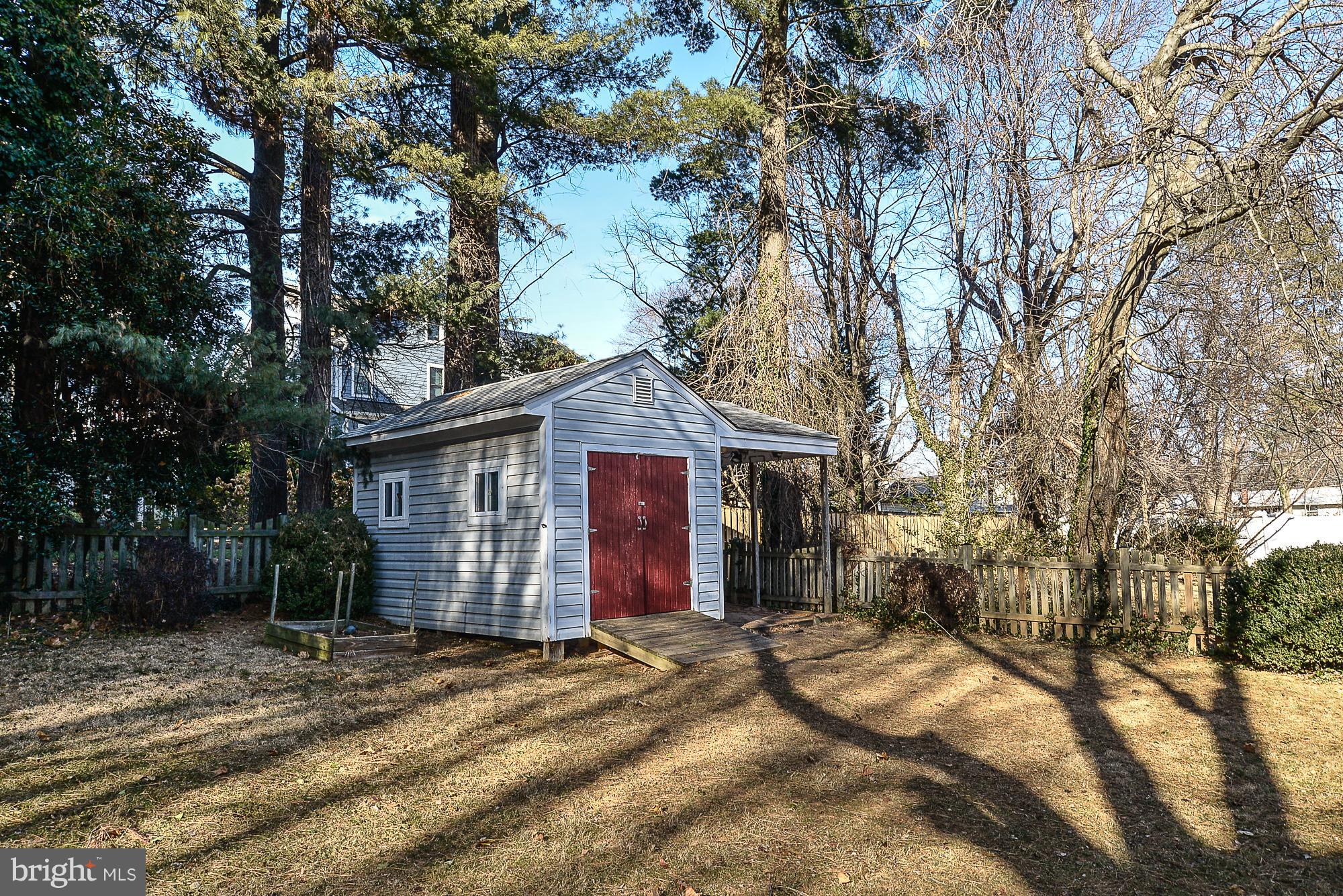 310 Cabin Road Southeast Vienna, VA 22180 - Photo 27 of 27 Exterior (Rear)