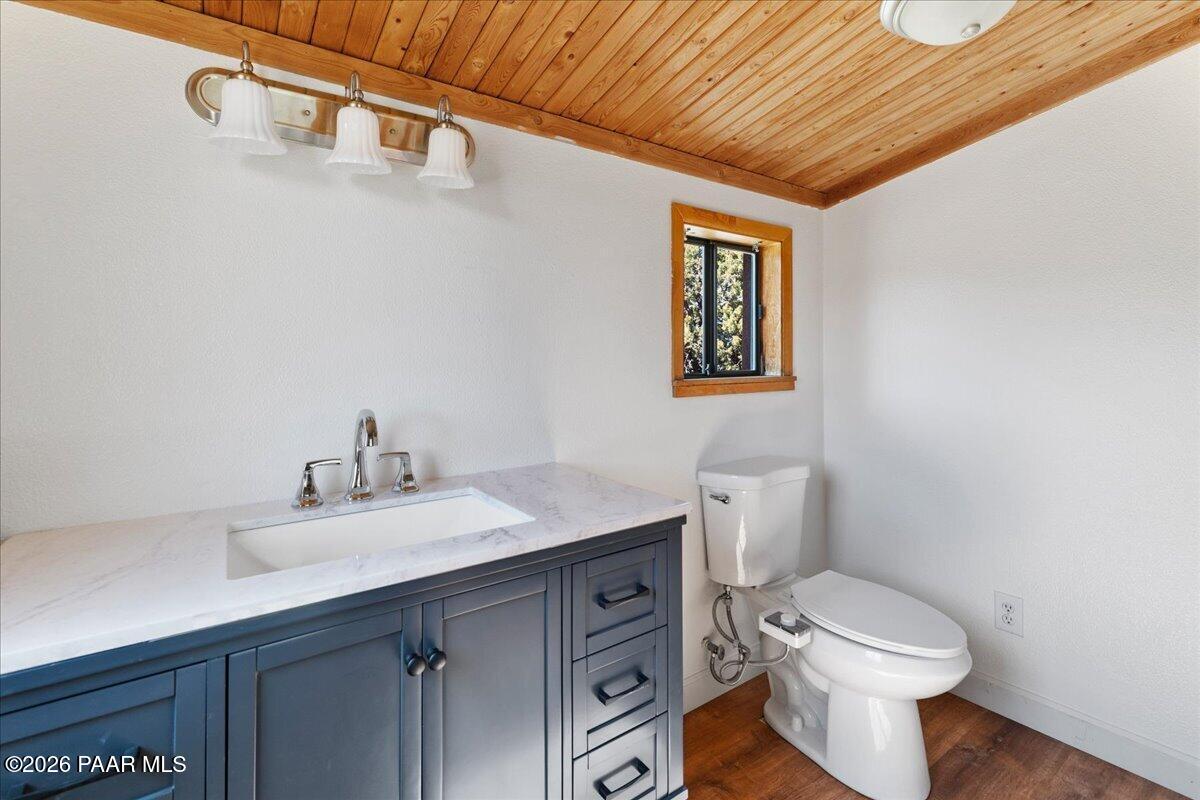 1508 Wells Fargo Road Prescott, AZ 86303 - Photo 18 of 29 18-Upstairs Primary Suite Bathroom