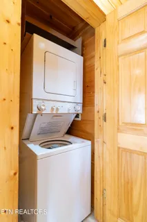 $945,000 | 1734 Summit View Way, Pigeon Forge, TN 37862