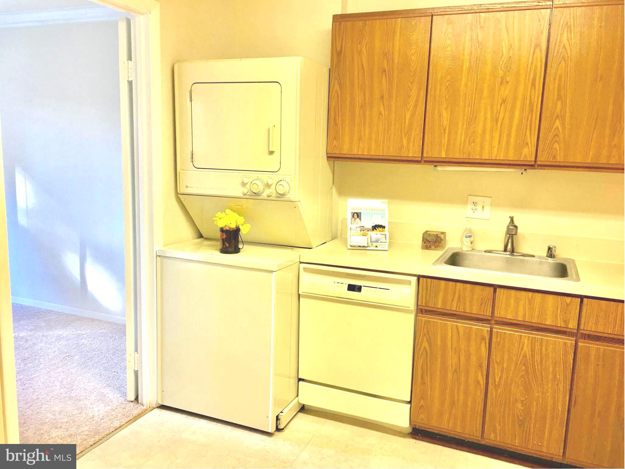 18736 Walkers Choice Road, Unit 4 Gaithersburg, MD 20886 - Photo 24 of 30 Kitchen