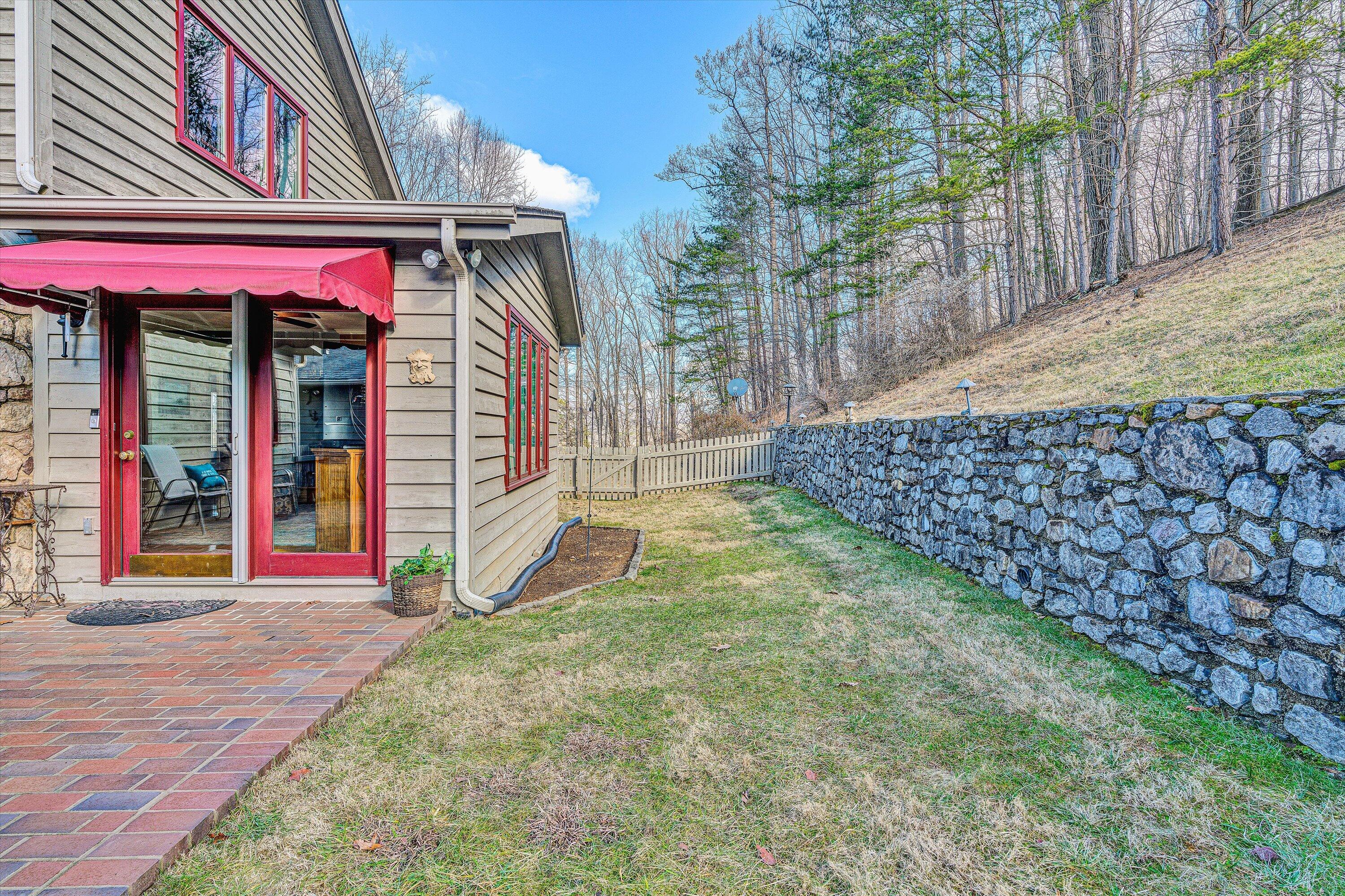 29 Serenity Lane Blue Ridge, VA 24064 - Photo 40 of 81 39-SGM-05883