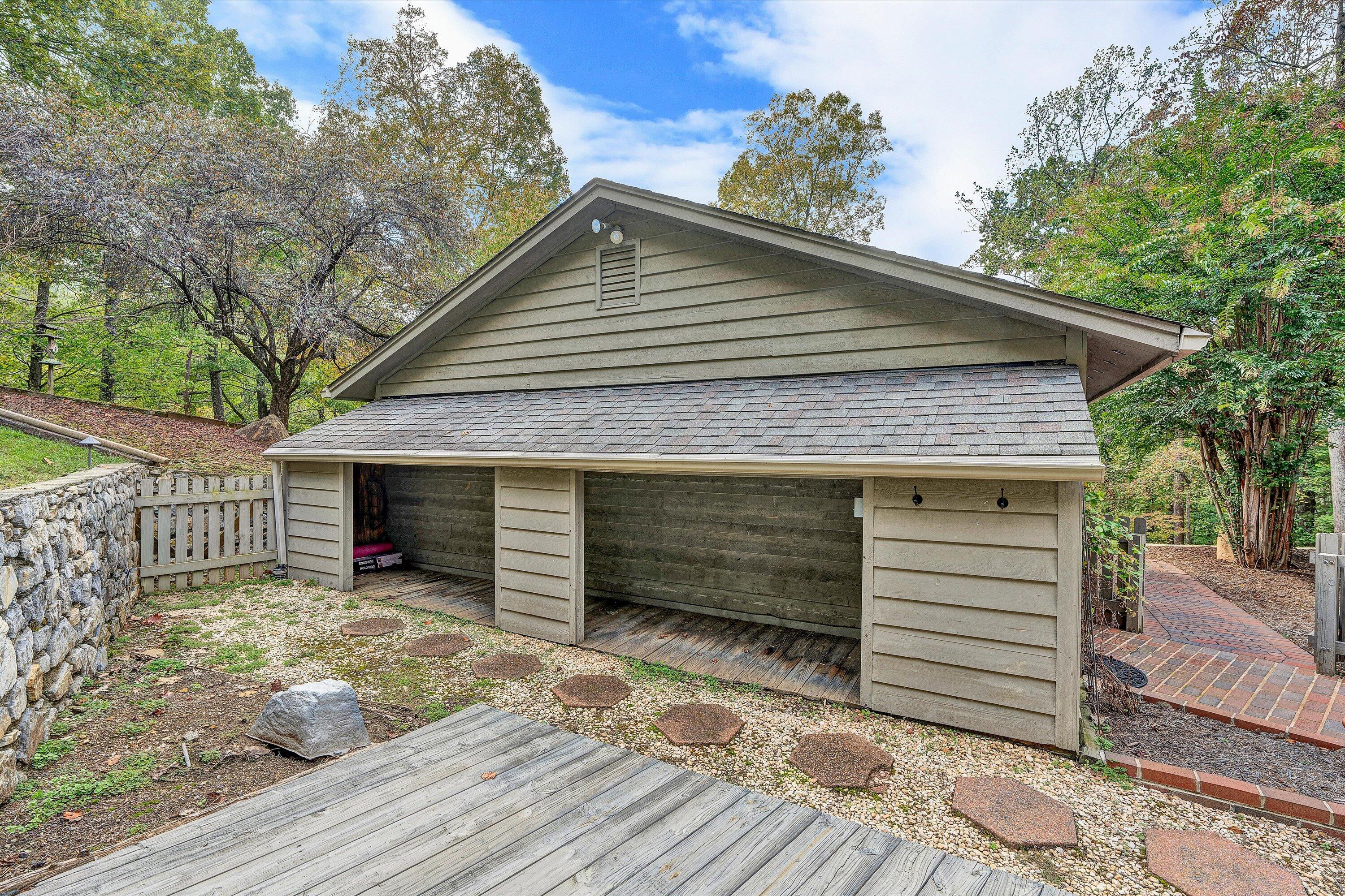29 Serenity Lane Blue Ridge, VA 24064 - Photo 63 of 81 a view of a house with a balcony