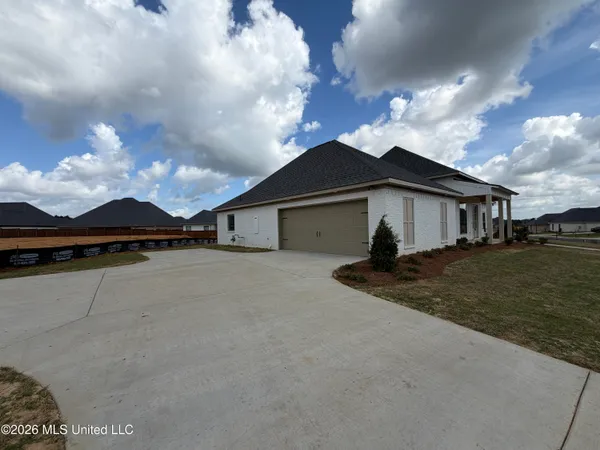 $435,900 | 1212 Old Ct Crossing, Flowood, MS 39232