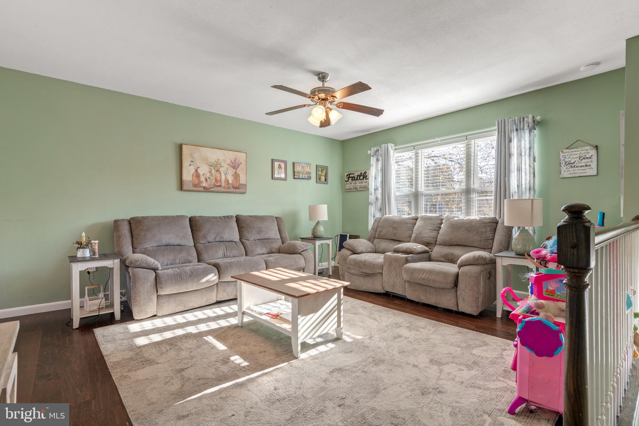 1501 Robert Road Lancaster, PA 17601 - Photo 4 of 35 Living Room