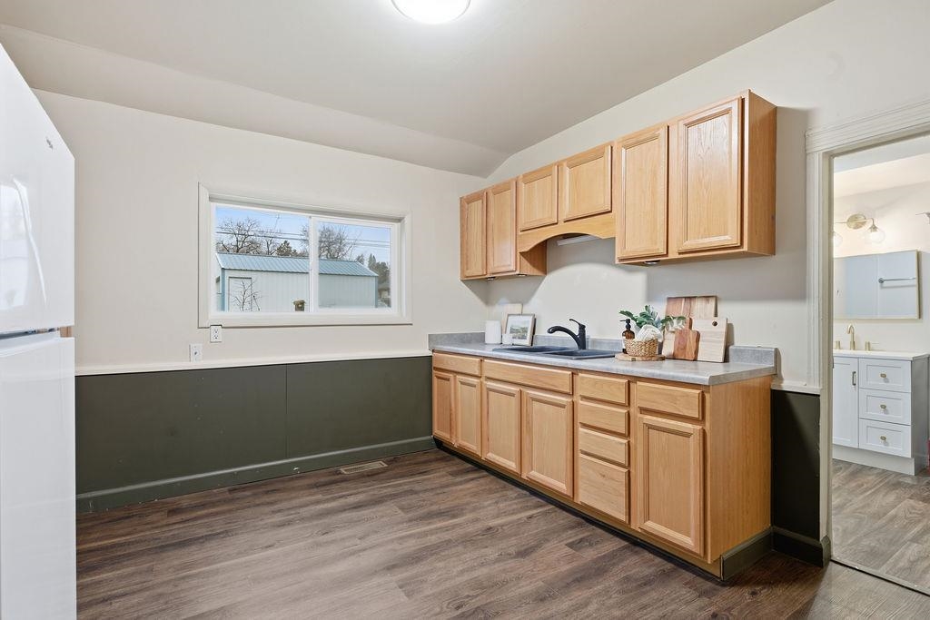 2114 East 4th Avenue Spokane, WA 99202 - Photo 12 of 31
