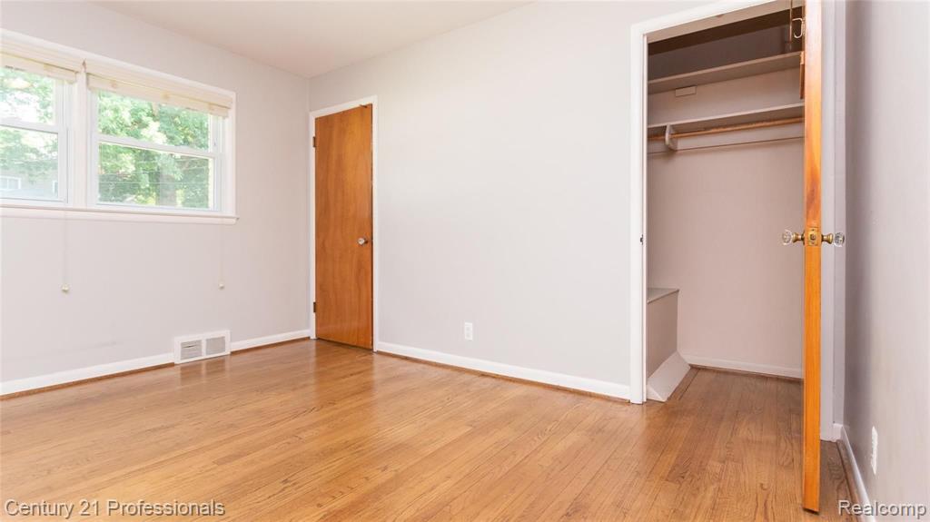 2401 Derby Road Troy, MI 48084 - Photo 15 of 25