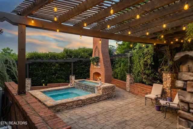 $1,295,000 | 1027 Shadow Brook Drive, Knoxville, TN 37922