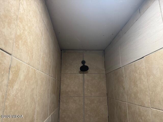 2175 Winship Street Macon, GA 31204 - Photo 8 of 15 a bathroom with a shower