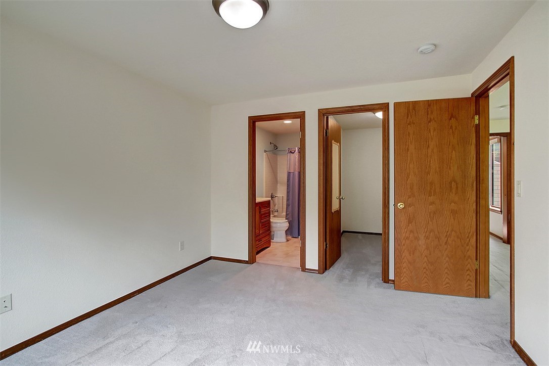 2406 241st Street Southeast Bothell, WA 98021 - Photo 12 of 22
