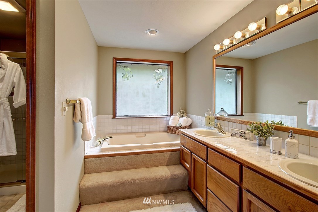 2406 241st Street Southeast Bothell, WA 98021 - Photo 18 of 22