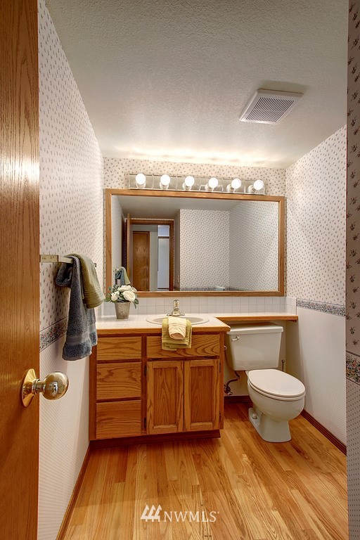 2406 241st Street Southeast Bothell, WA 98021 - Photo 7 of 22