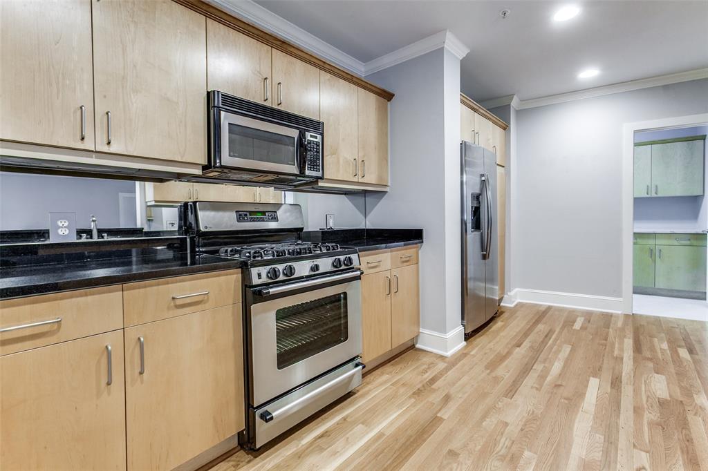 5055 Addison Circle, Unit 205 Addison, TX 75001 - Photo 10 of 24