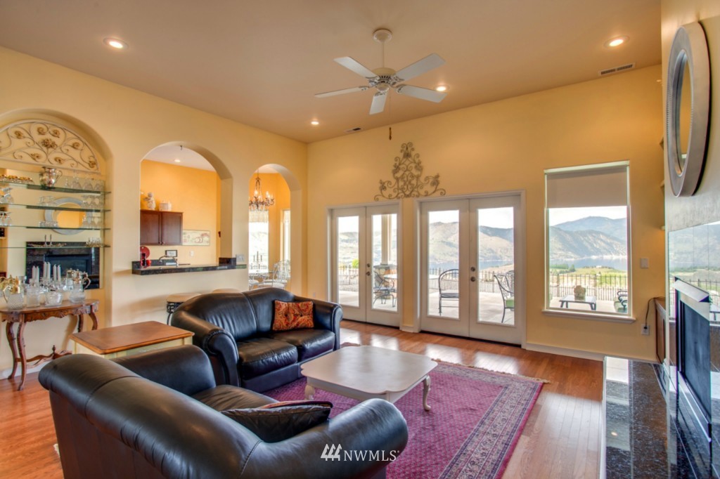 630 Boyd Road Chelan, WA 98816 - Photo 3 of 23 Gallery Image 3