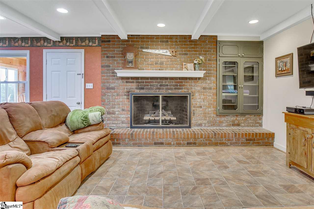 532 Martin Road Honea Path, SC 29654 - Photo 5 of 36