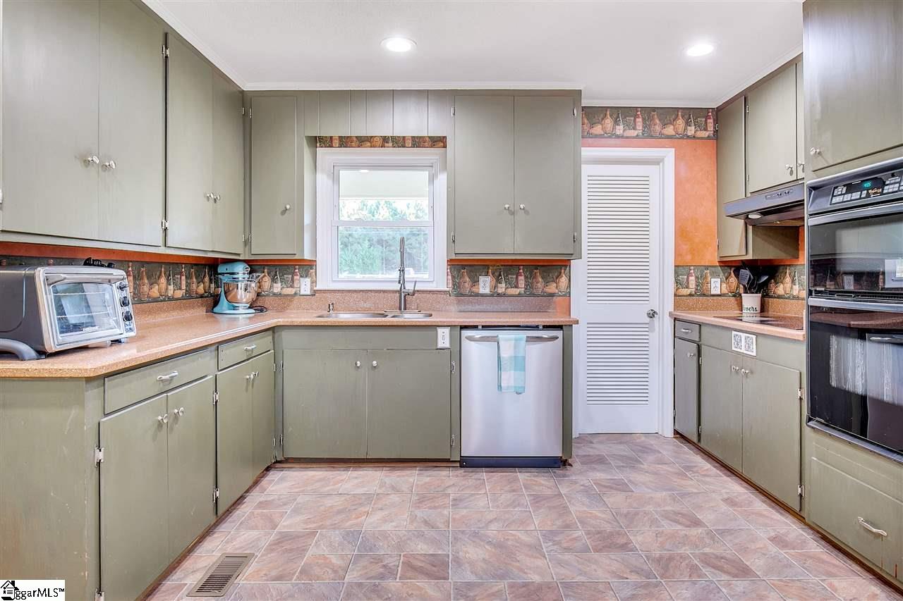 532 Martin Road Honea Path, SC 29654 - Photo 10 of 36