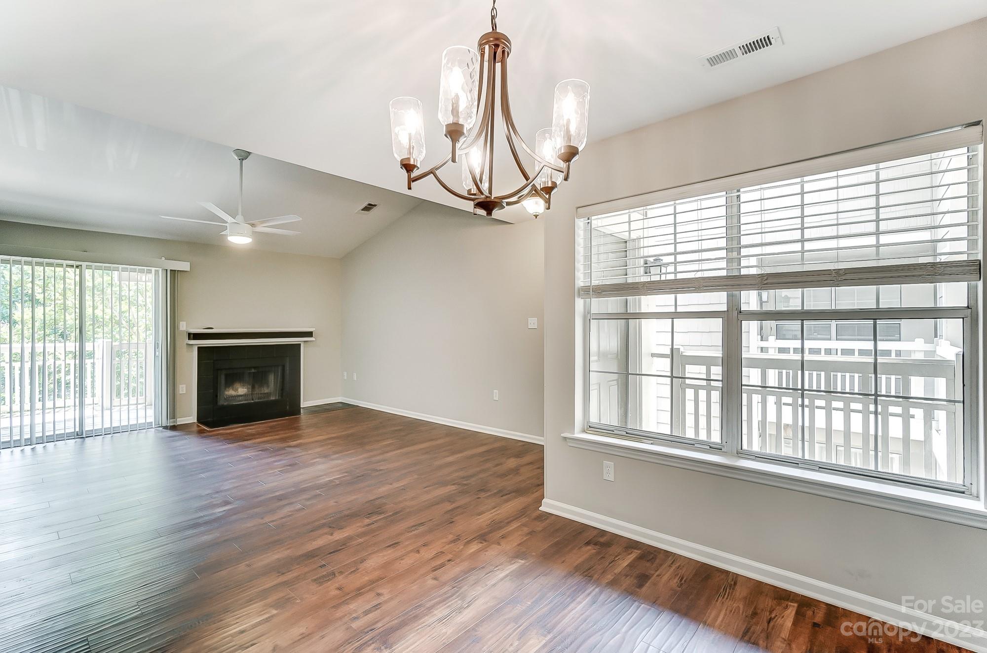 5011 Sharon Road, Unit R Charlotte, NC 28210 - Photo 8 of 23 Gallery Image 8