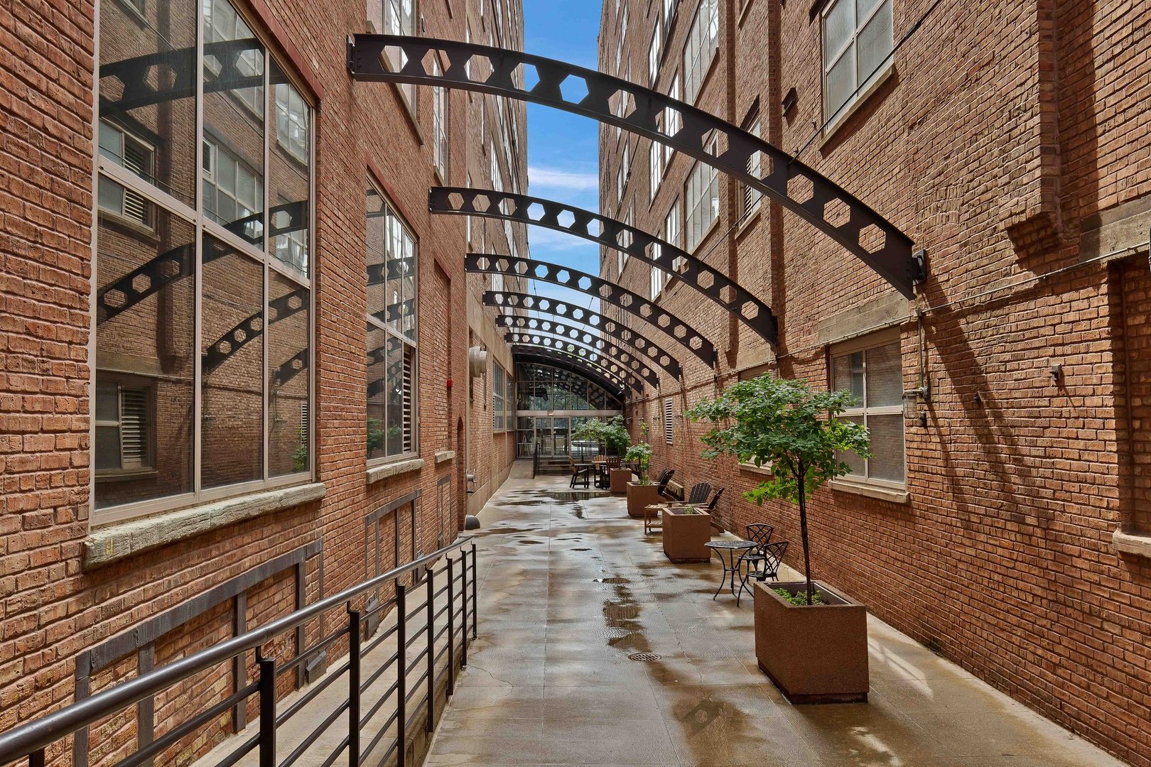 550 West Harrison Street, Unit 353 Chicago, IL 60607 - Photo 14 of 16 a view of a building with a window