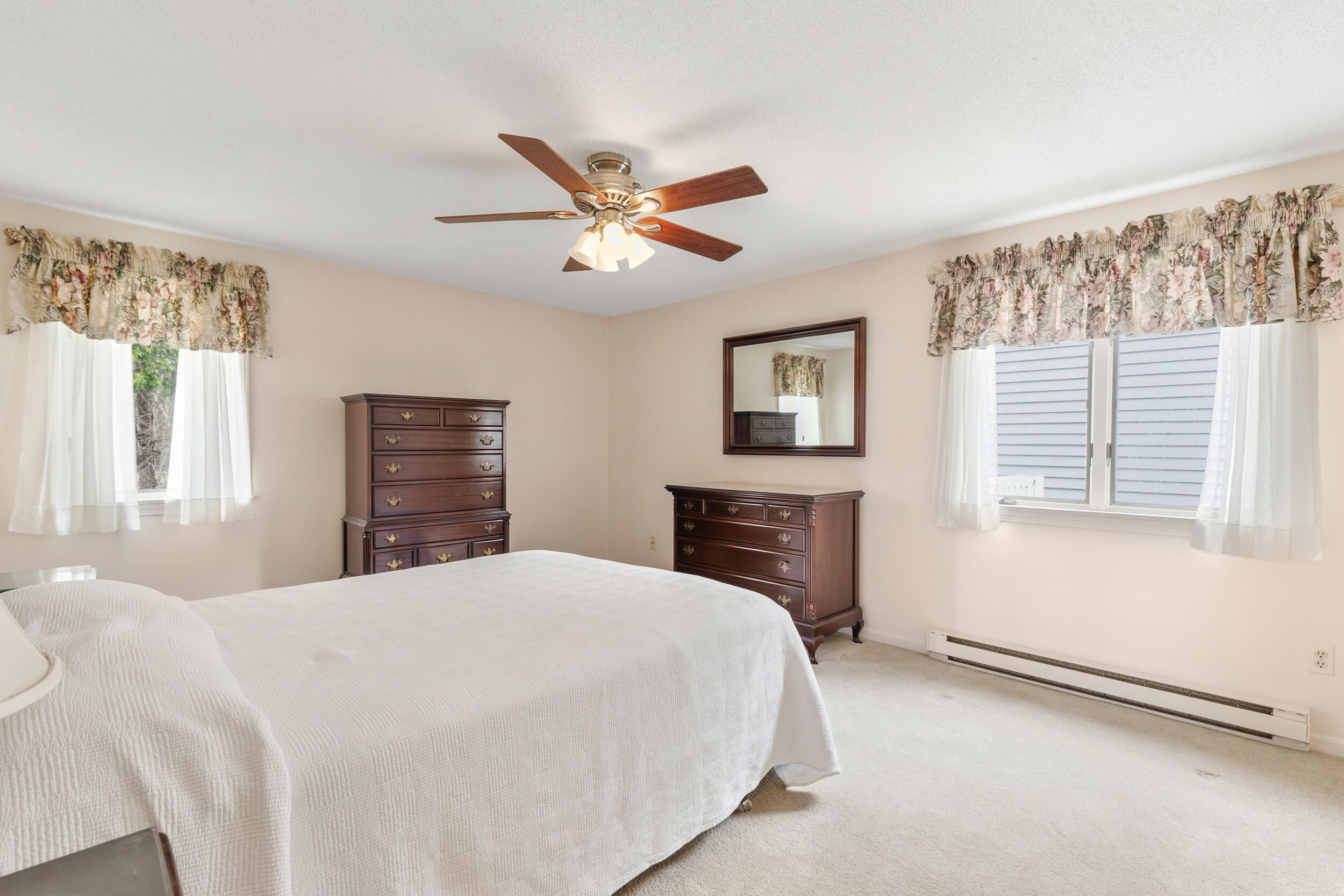 13 Colonial Way, Unit 13 Auburn, ME 04210 - Photo 10 of 24 Primary Bedroom