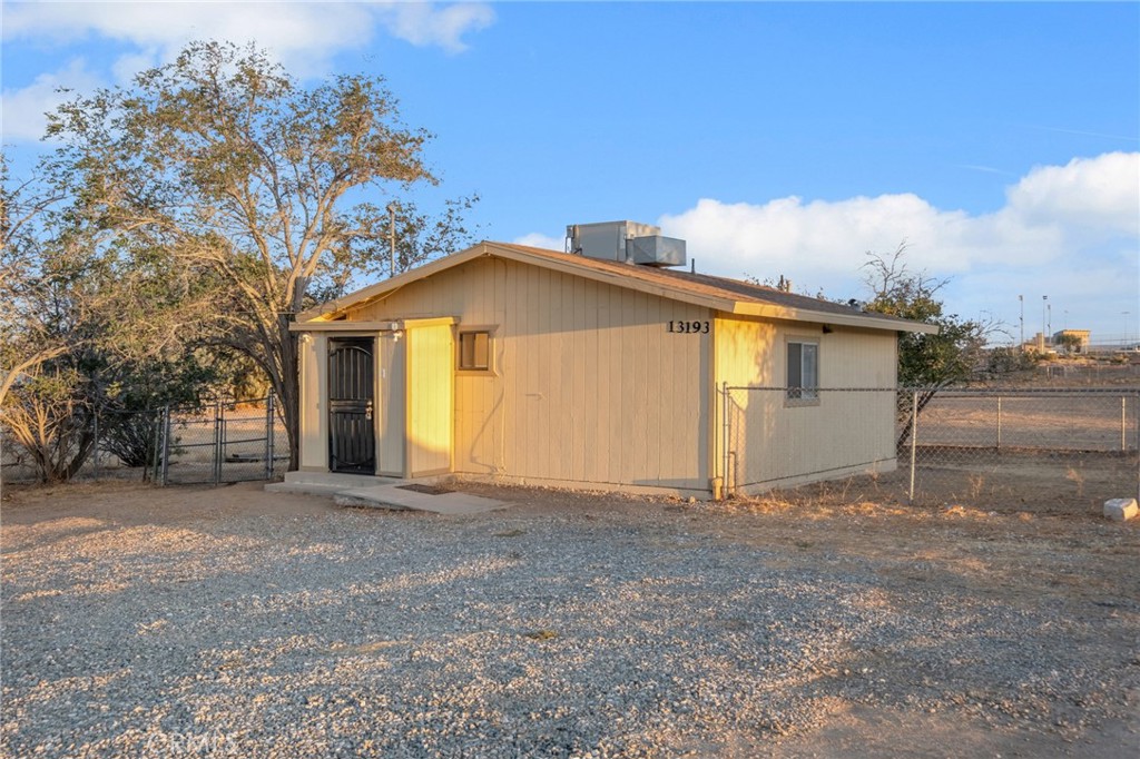 13189-13193 Begonia Road, Unit 2 Victorville, CA 92392 - Photo 12 of 25 Gallery Image 12