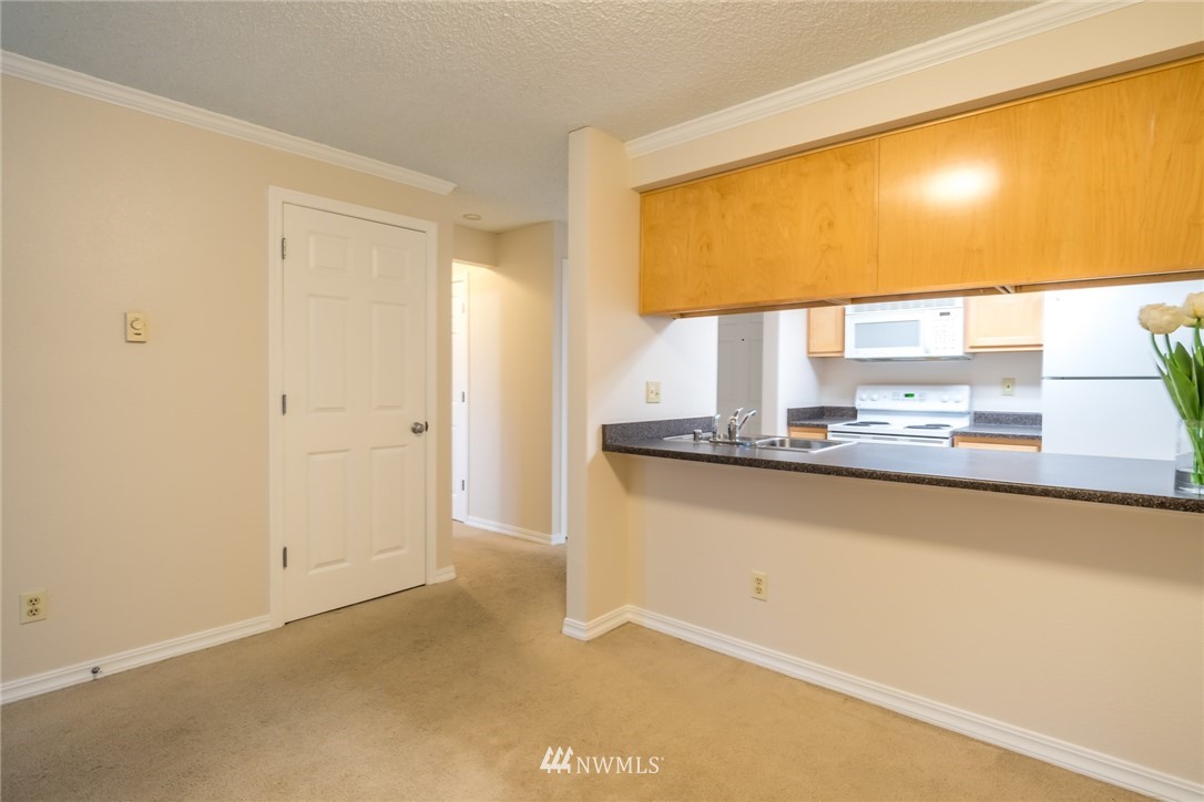 13009 East Gibson Road, Unit R332 Everett, WA 98204 - Photo 3 of 20 Gallery Image 3