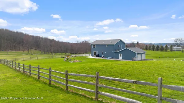 $485,000 | 8 Stone Creek Lane, Scott Township, PA 18433