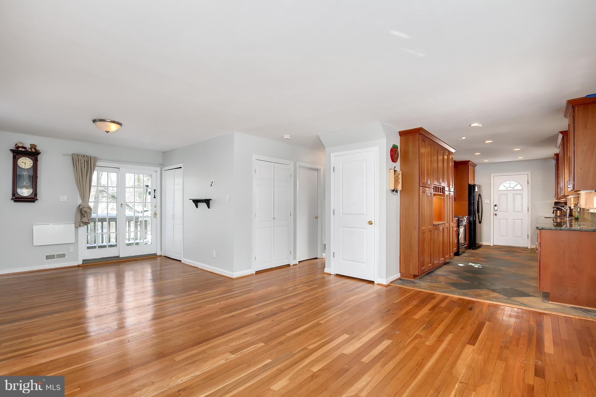 3915 Adams Drive Silver Spring, MD 20902 - Photo 7 of 24 Living Room