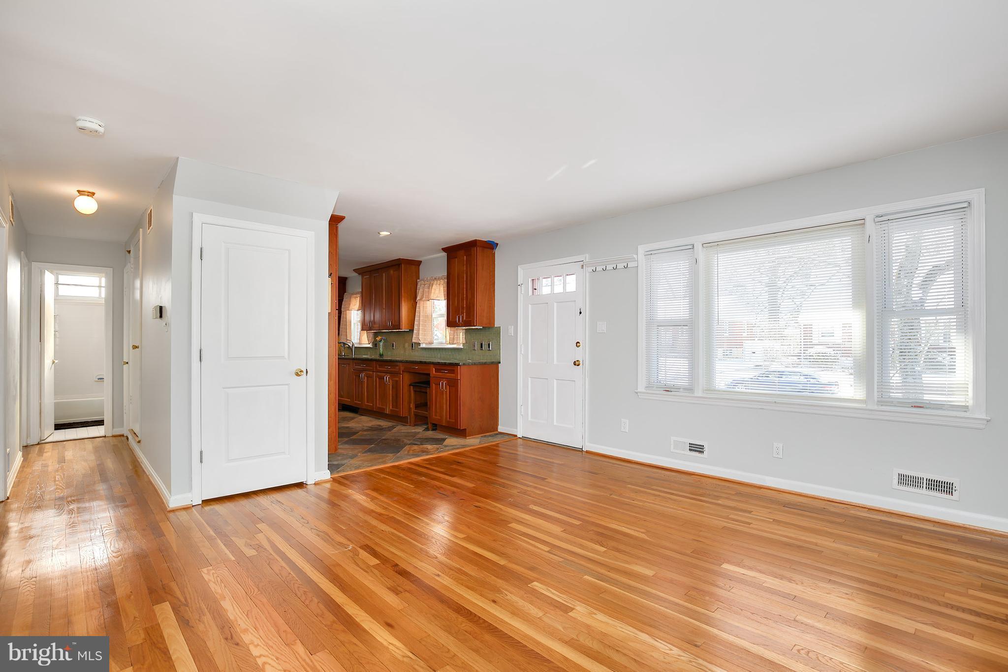 3915 Adams Drive Silver Spring, MD 20902 - Photo 8 of 24 Living Room