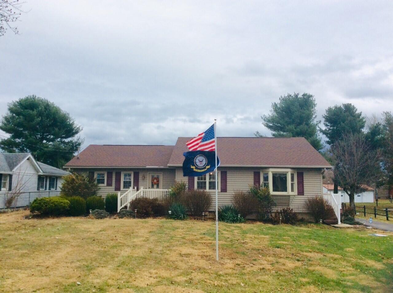 17300 Little Walnut Road Circleville, OH 43113 - Photo 1 of 37 Welcome to 17300 Little Walnut Rd.
