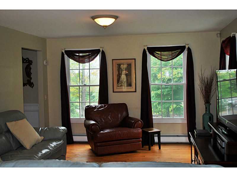 110 Williams Road Smithfield, RI 02917 - Photo 14 of 23 Living Room.