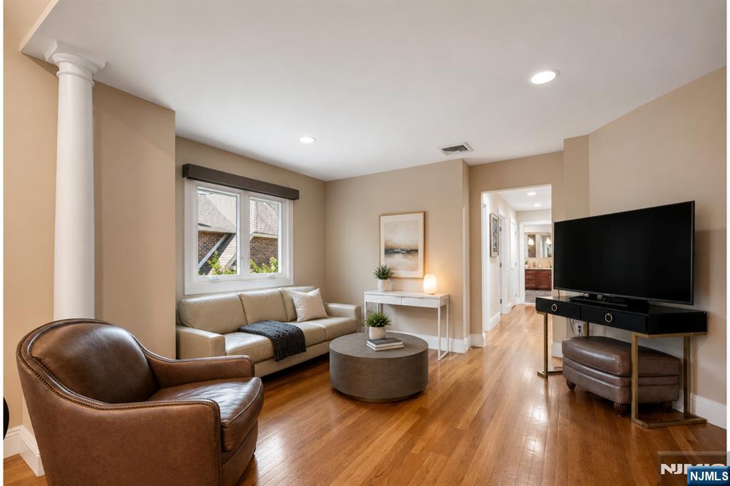 1152 Cumbermeade Road Fort Lee, NJ 07024 - Photo 25 of 42