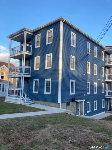 $1,700 | 61 Main Street, Unit B, Thompson, CT 06255