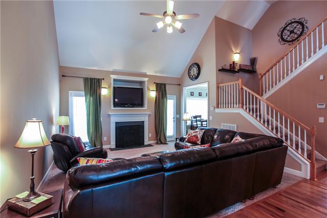 1012 Red Pepper Ridge Spring Hill, TN 37174 - Photo 5 of 20 Living Room