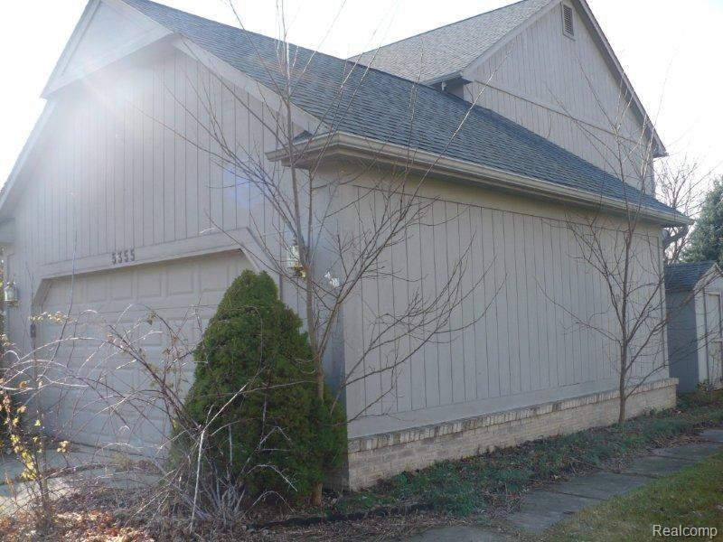 5355 Inverrary Lane Commerce Township, MI 48382 - Photo 2 of 25 P1020129
