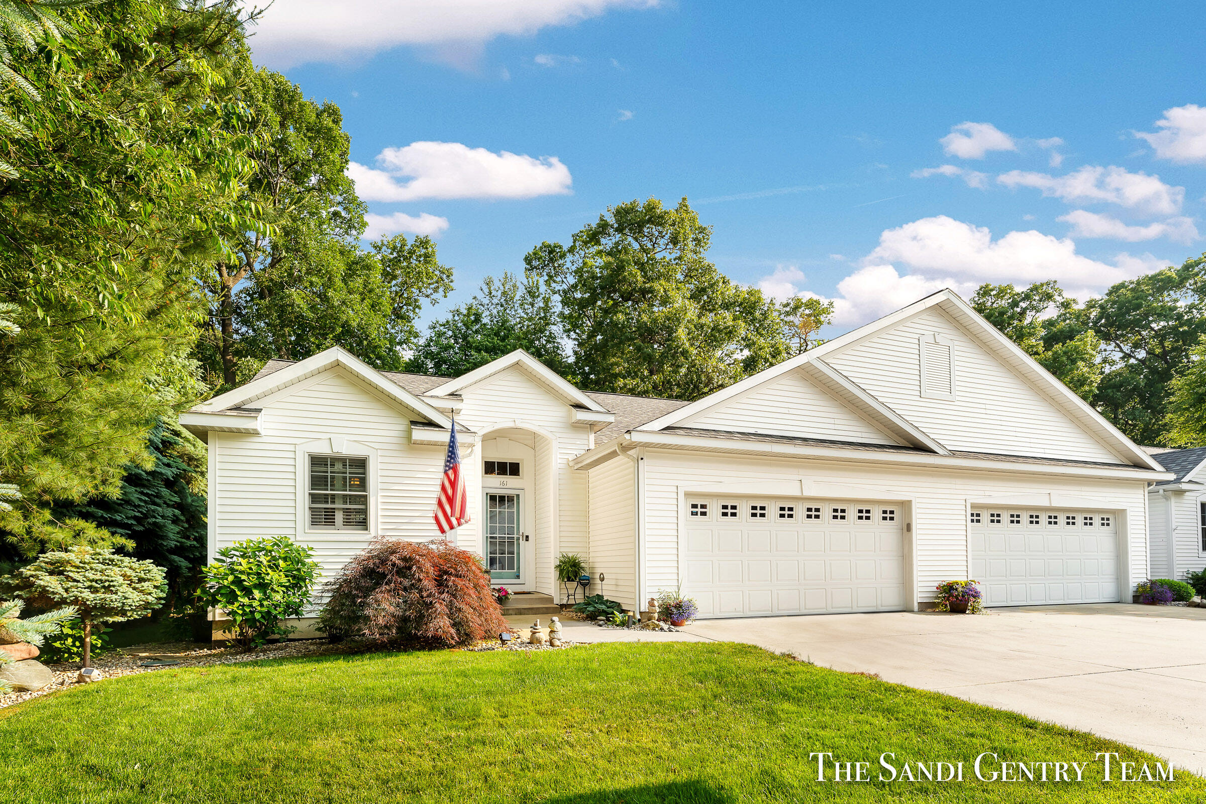 161 Stonegate Court Spring Lake, MI 49456 - Photo 2 of 35 CIT06588-Edit