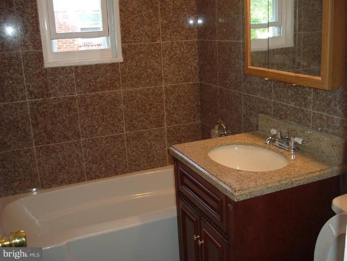 8613 Riggs Road Hyattsville, MD 20783 - Photo 4 of 8 Bath #1