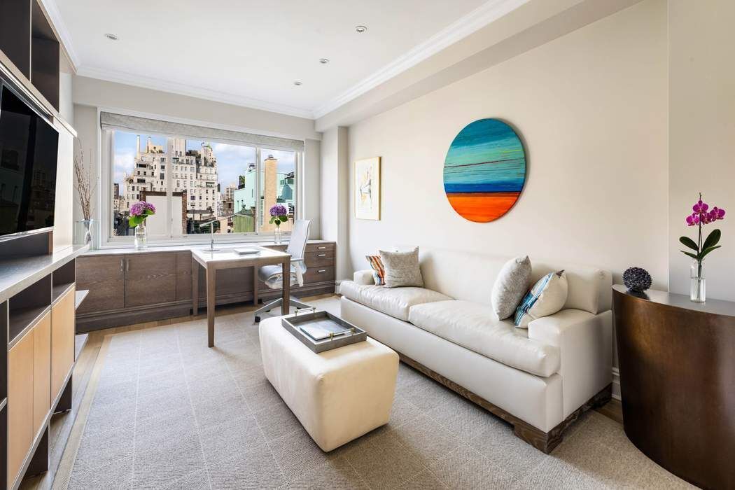 10 East 70th Street, Unit 10D Manhattan, NY 10021 - Photo 8 of 10