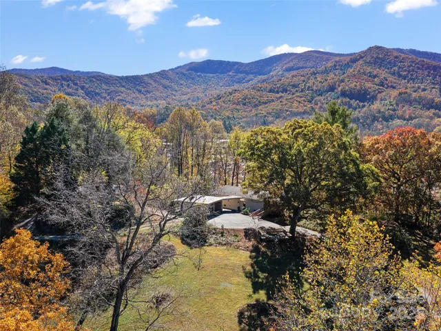 $592,500 | 19 Old Patton Hill Road, Swannanoa, NC 28778