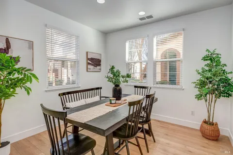 $599,500 | 1660 Glenmore Drive, Fairfield, CA 94533