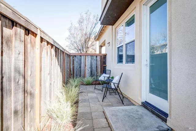 $599,500 | 1660 Glenmore Drive, Fairfield, CA 94533